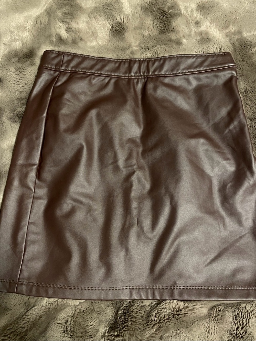 Gentle Fawn Women’s Brown Pleather Mini Skirt